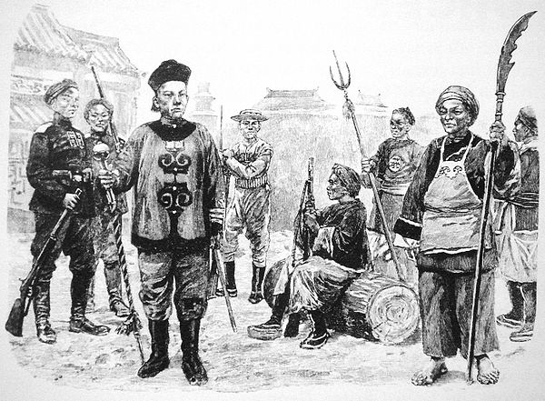 Chinese soldiers in Boxer Rebellion; the left is a Bannerman