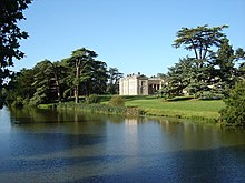 Compton Verney House and Lake - geograph.org.uk - 346249.jpg