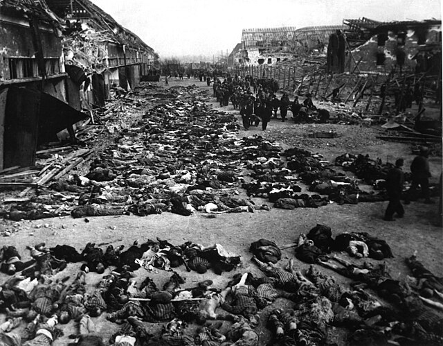 Boelcke Kaserne was destroyed, resulting in 1300 deaths of prisoners after the April 1945 bombings by the Royal Air Force