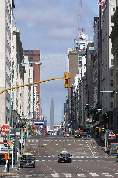 How to get to Av. Corrientes (93 - 130) with public transit - About the place