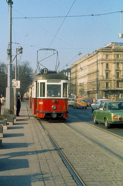 File:D T1 402 +m3 Ring um1975.jpg