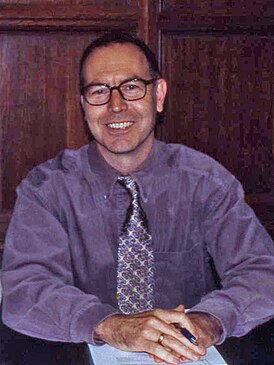 Dan Healey (2000).jpg