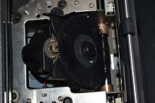 The print-head and daisy wheel on a Xerox/Diablo D-25 printer. Diablo D-25 print-head.jpg