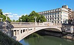 Dragon Bridge in Ljubljana.jpg