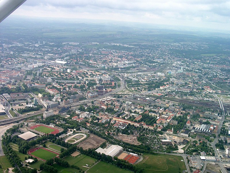 Fil:Dresden Luftbild Blickrichtung Sueden.jpg