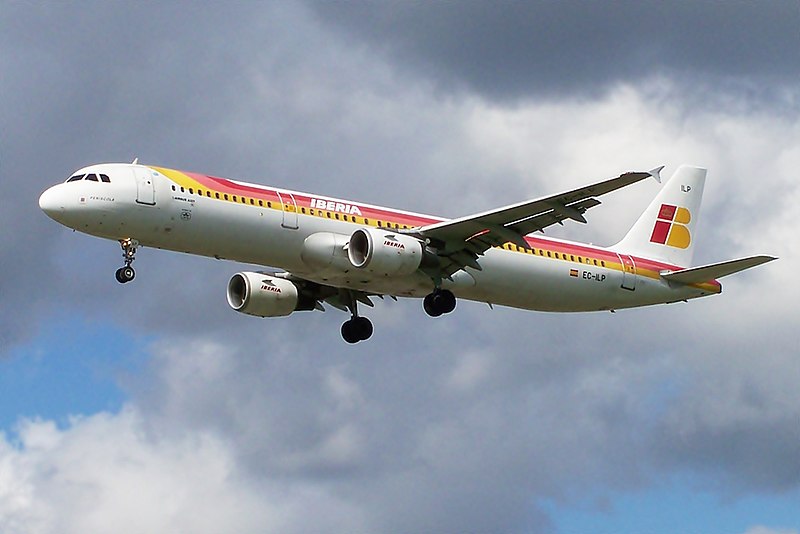 File:EC-ILP A321 Iberia (8376558189).jpg