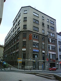 Facade of an older BH building in Eibar, before the headquarters moved to Vitoria Eibar edificio BH 2.JPG