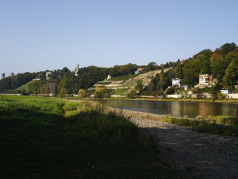 File:Elbe slope 01.jpg