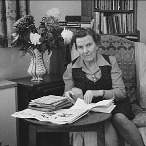 Elen Roger Jones.jpg