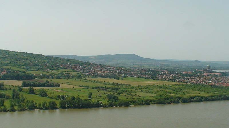 File:Esztergom 2 - panoramio.jpg