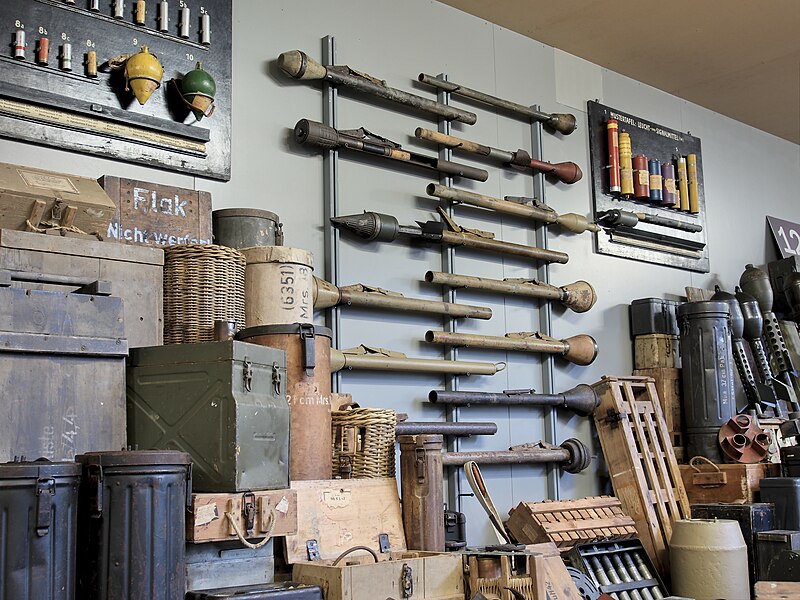 File:Explosive devices ,Ben Junier ammo collection at the Overloon War Museum pic1.jpg