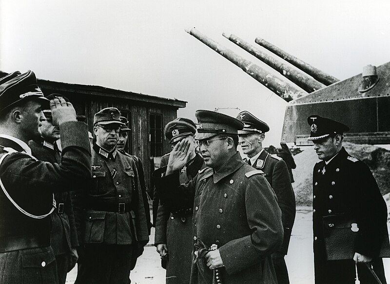 File:Falkenhorst onodera morath fjell festning 1943 triple 28 cm triple naval gun gneisenau.jpg