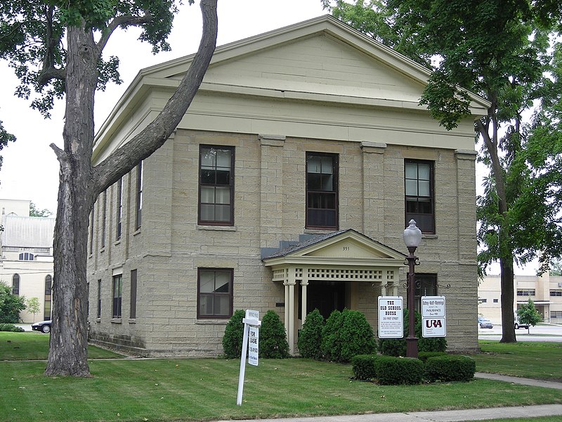 File:First Methodist Church of Batavia (Batavia, IL) 02.JPG