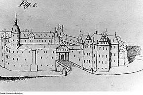 Černobílá reprodukce kresby zobrazující seskupení budov kolem obdélníkového dvora s věžemi a štíty