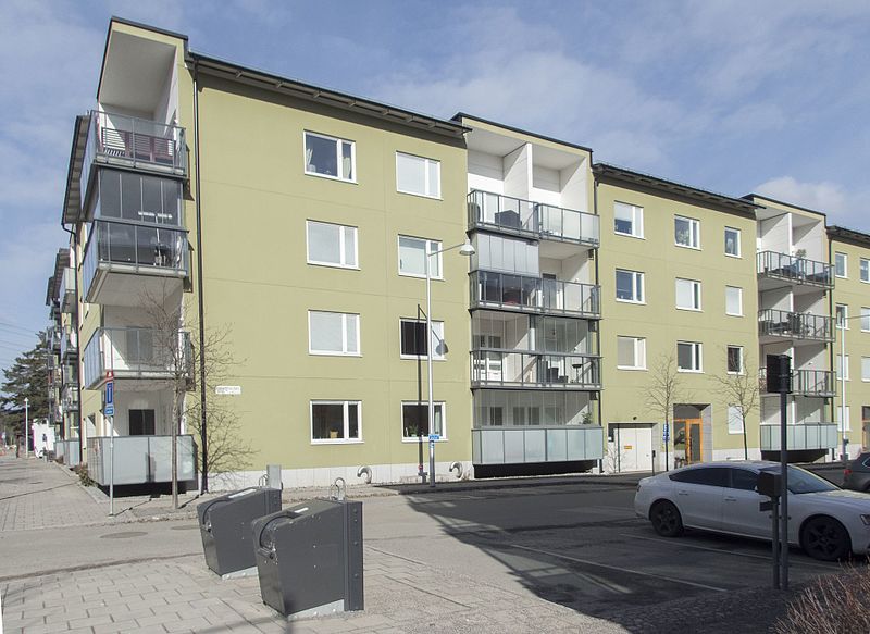 File:Fridensborgsvägen, Järvastaden 01.jpg