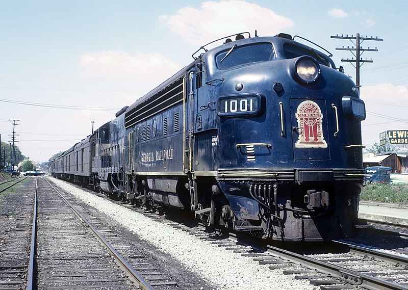 File:GA F3A 1001 in new paint scheme with eastbound Passenger Train 2 for Augusta, GA (24836987243).jpg