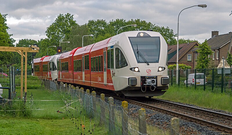 File:Gaanderen Arriva 368 - 253 naar Winterswijk (14167794896).jpg