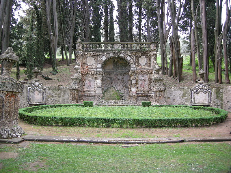 File:Giardino di villa gamberaia, ninfeo 01.JPG