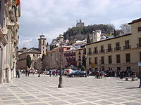Η πλατεία Plaza Nueva άρχισε να διαμορφώνεται από τον 16ο αιώνα