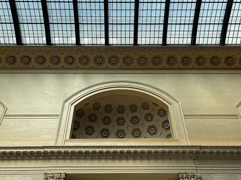 File:Great Hall, Chicago Union Station - June 2022 - Sarah Stierch 03.jpg