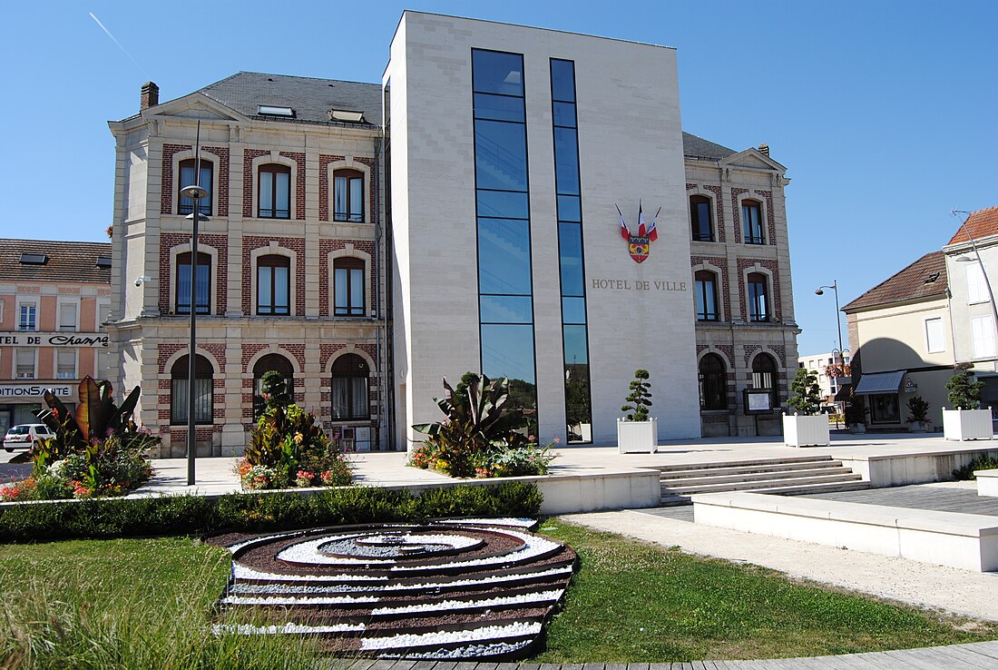 File:Hôtel de ville de Romilly-sur-Seine.jpg