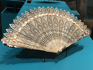 Hand fan with gothic-style lace