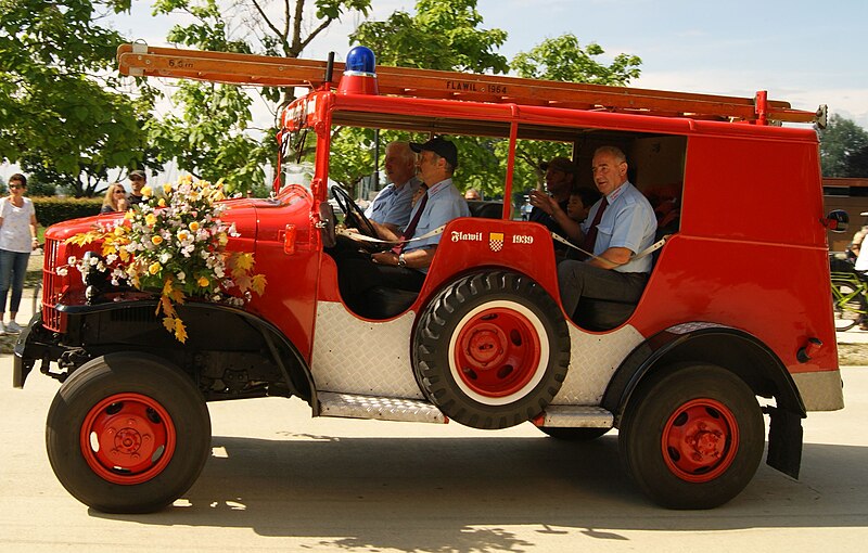 File:Hard-Feuerwehrfest-Dodge C 4x4-1939-03ASD.jpg