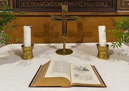 Altar da igreja colegiada do mosteiro protestante de Heiligengrabe em Brandemburgo, Alemanha. (definição 4 825 × 3 417)
