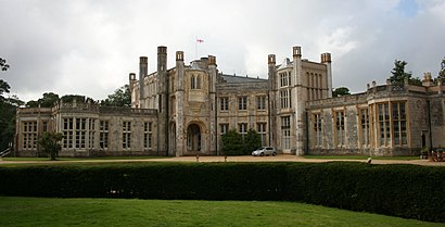 How to get to Highcliffe Castle with public transport- About the place