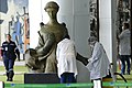 A team of technicians begins the restoration work on the Angel sculpture by Alfredo Ceschiatti. In the background, the Araguaia panel, by Marianne Peretti, is also undergoing repairs