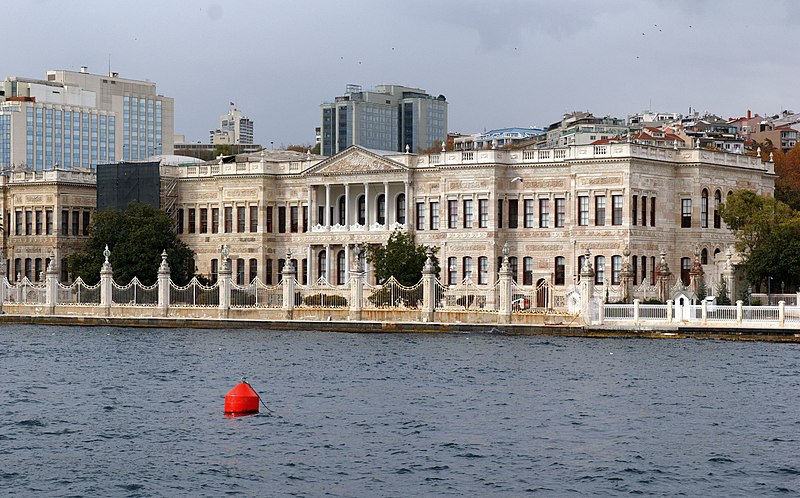 File:Istanbul Dolmabahçe Palace (240119509).jpeg