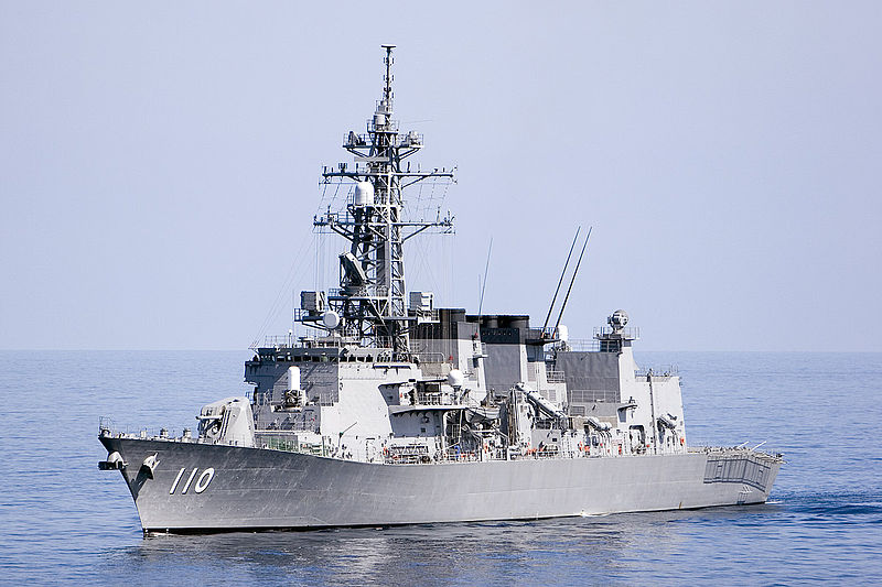 File:JS Takanami (DD-110), 19 May 2007 b.jpg