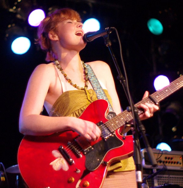Jenn Grant performing at the New Capital Music Hall in Ottawa, Ontario, 2007