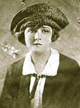 Trimmings included applique, as with this ornate design worn by Katherine MacDonald Katherine MacDonald 1922.jpg