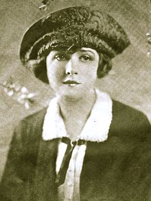 Another portrait of MacDonald featured in the January 1922 issue of Filmplay Journal
