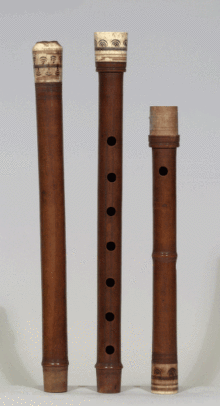 A 1919 Kaval. Bone ferrules decorated on the lathe with turned grooves and bird's eye decorations are applied with a preshaped cutting tool. Kaval.gif