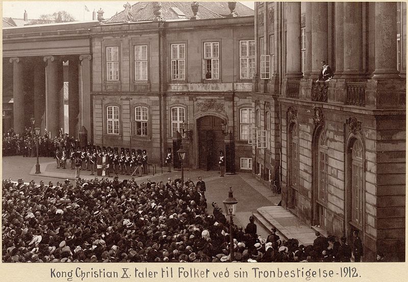 File:King Christian X talking to the people on his accession 1912.jpg