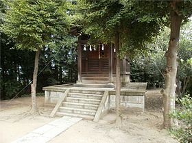 多摩市櫻丘上的金比羅宮神社，為劇中杉村向雫告白的場景[65]。