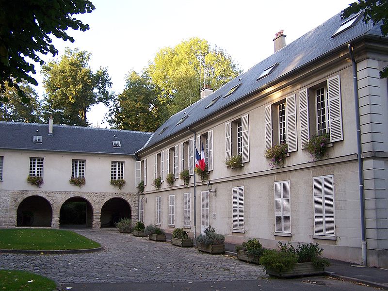 File:L'Étang-la-Ville Mairie.JPG