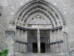 Portail de la façade principale