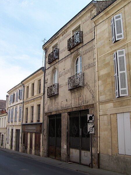 File:La Réole Publicité Entrepôt Vidal rue Gambetta.jpg