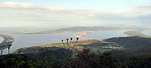 Veduta generale della costa nord-orientale dell'Argentario bagnata dalla Laguna di Orbetello