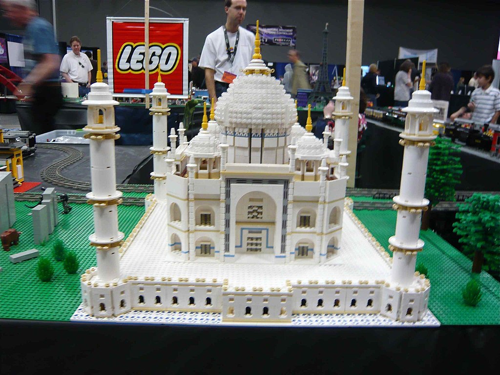 File:Taj mahal lego.jpg - Wikimedia Commons