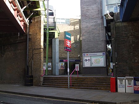 Limehouse station entrance2