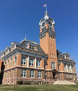 Lincoln County Courthouse Merrill WI 15 Apr 2016.jpg