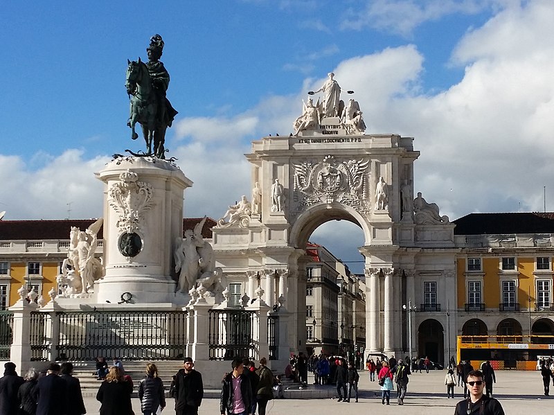 File:Lisbon (25882379286) (cropped).jpg