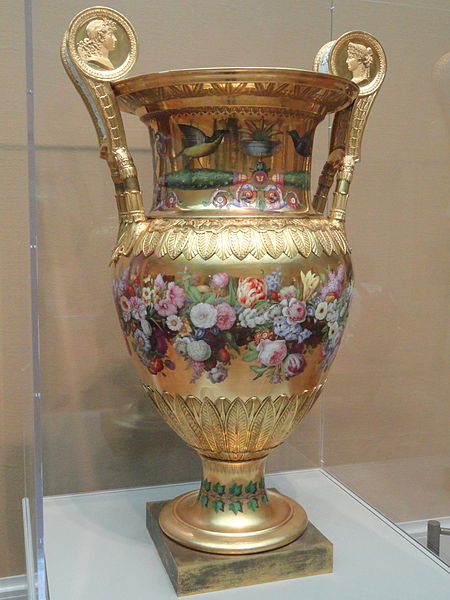 File:Londonderry Vase, 1813, Sèvres Porcelain Manufactory - Art Institute of Chicago - DSC09487.JPG