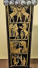 Plošča z antropomorfnimi živalmi iz biserovine, izdelana okoli 2600 pr. n. št.