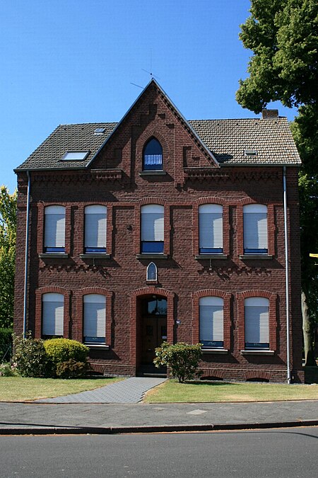 Mönchengladbach Rheindahlen Denkmal Nr. R 012, Rochusstraße 301 (6202)