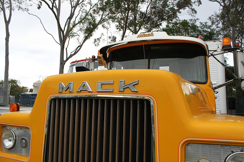 File:Mack R Series (15995907910).jpg